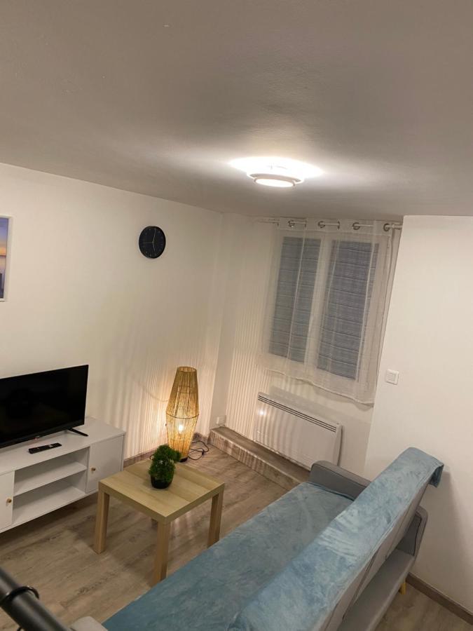 Studio Confortable Au Centre De Manosque Ngoại thất bức ảnh